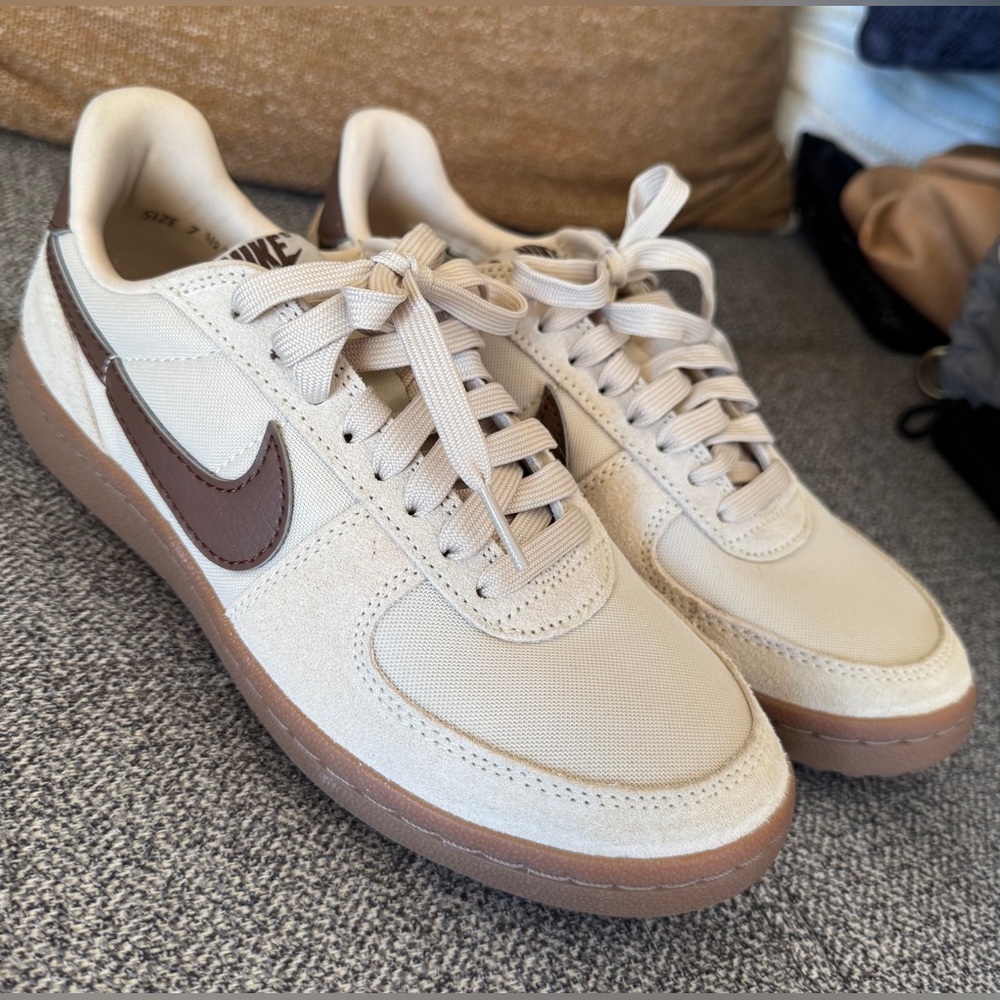 Nike Women’s Low-Top Sneakers in Beige and Brown